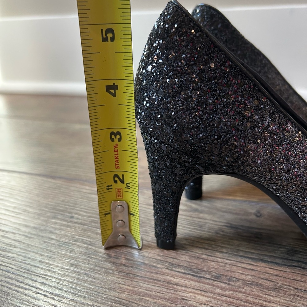 Aerosoles Exquisite High Heel Shoe Black Silver Glitter Size 5 US - Picture 2 of 6